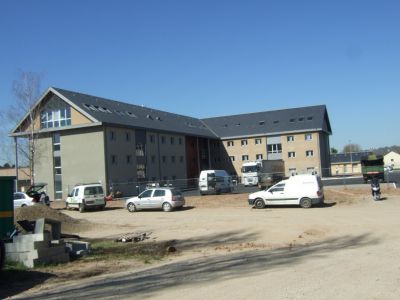Construction d’un bâtiment unité élémentaire C.A.S & C.C.L pour la caserne LAPORTE à BRIVE (19), en ardoise d’Espagne aux crochets